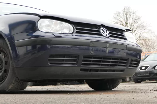 VW Golf 4 Stoßstange vorne Stoßfänger vorn vorne blau LA5G SWR + Kappen (172904)