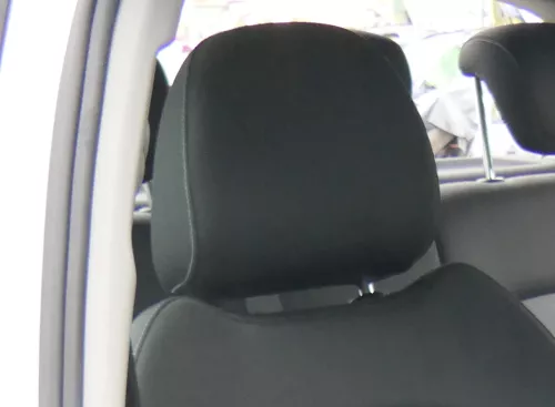 1x Audi A1 8X Kopfstütze vorne rechts oder links schwarz soul felsgrau (172985)