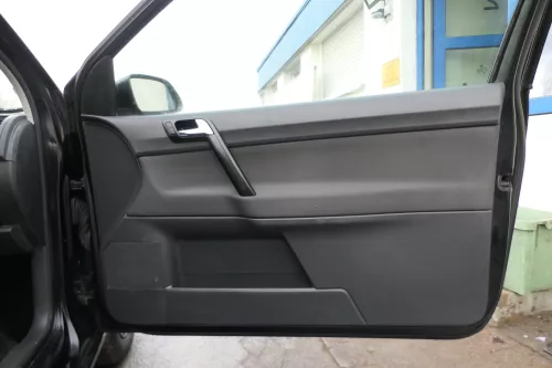 1x VW Polo 9N Türverkleidung Verkleidung Tür vorne rechts 2/3-Türer Beifahrertür (173217)