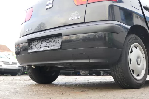 Seat Ibiza 6K Facelfit Stoßstange Heckstoßstange hinten schwarz LA9Y (173269)
