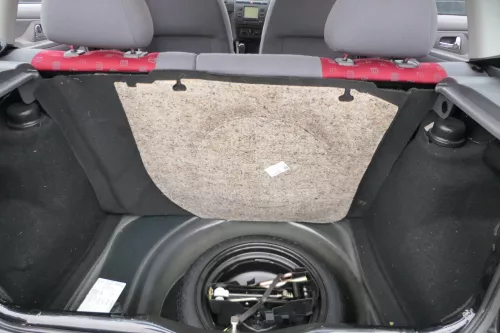 Seat Ibiza 6K Verkleidung Teppich Kofferraum Kofferraumteppich schwarz  (173274)