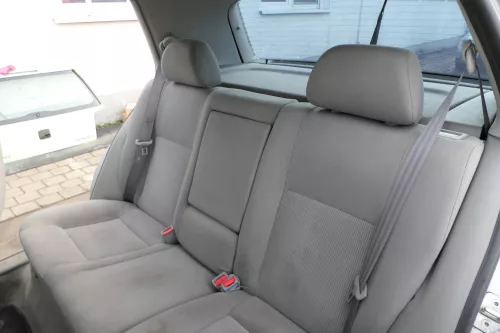 VW Golf 4 Limousine Sitz Rückbank Rücksitzbank hinten Sitze grau OHNE Kopf (173301)