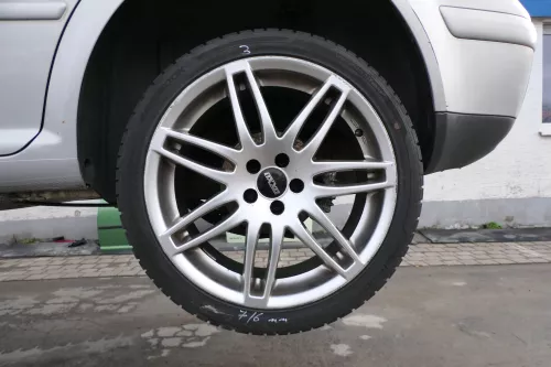 4x Golf 4 Bora Alufelgen Felgen 225/40 ZR18 Sommerreifen Reifen KBA 46571 4-7mm (173314)