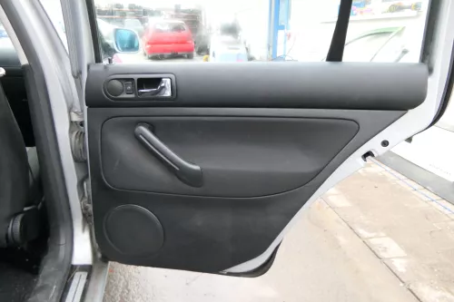 1x VW Golf 4 1J Kombi Türverkleidung Verkleidung Tür hinten rechts schwarz (173400)