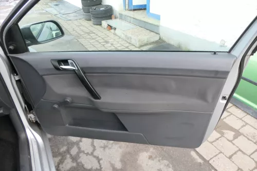 1x VW Polo 9N Türverkleidung Verkleidung Tür vorne rechts 2/3-Türer Beifahrertür (173447)