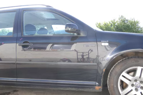 Golf 4 Bora Tür vorne rechts Beifahrertür 4/5-Türer Kombi Variant schwarz LC9Z (173822)