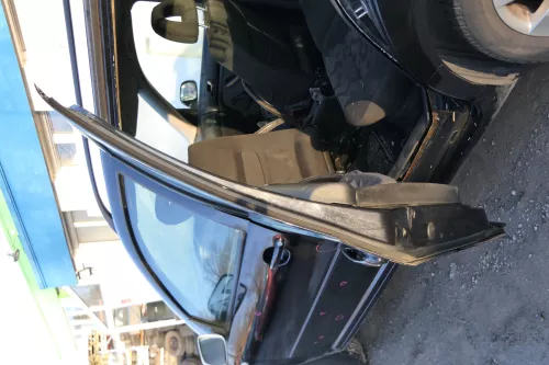 VW Golf 4 Bora Tür hinten links nur Kombi / Variant schwarz LC9Z (173823)
