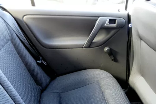 1x VW Polo 6N2 Türverkleidung Verkleidung Tür hinten links 4/5-Türer off-black  (173933)
