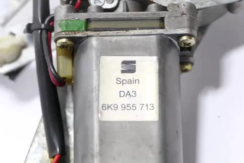 VW Caddy 9K Wischermotor Motor Scheibenwischer hinten Heckwischer (174306)