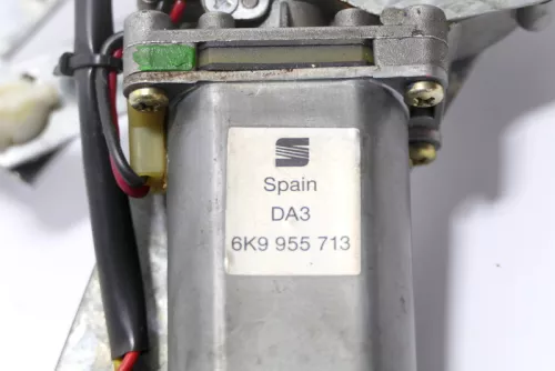 VW Caddy 9K Wischermotor Motor Scheibenwischer hinten Heckwischer  (174306)