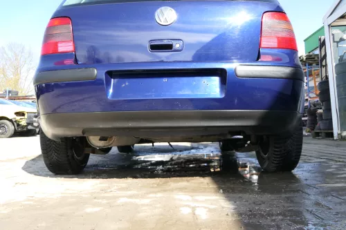 VW Golf 4 Limousine Stoßstange hinten Heckstoßstange Stoßfänger blau LB5N (174405)