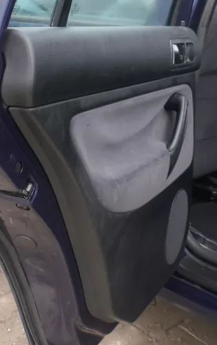 1x VW Golf 4 1J Kombi Türverkleidung Verkleidung Tür hinten links schwarz  (174498)