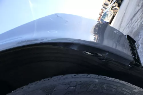 Audi A6 4B Kotflügel vorne rechts grau LY7L s(bis ca.Mitte 2001 passend) MÄNGEL (174544)