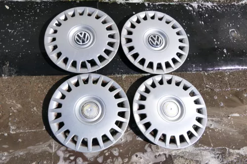 original 4 Stück VW Bora Golf 4 1J Radkappe Radzierkappe 15 Zoll 1J0601147H 1424 (174836)