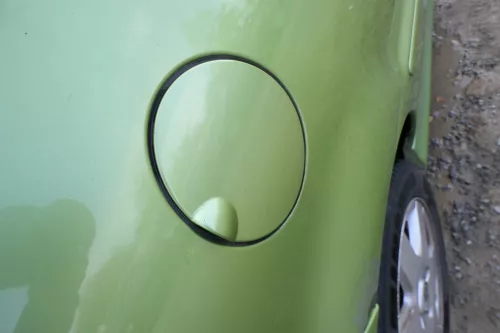 VW Polo 6N2 6N Tankdeckel Deckel Tank Tankverschluß grün LA6M (174914)
