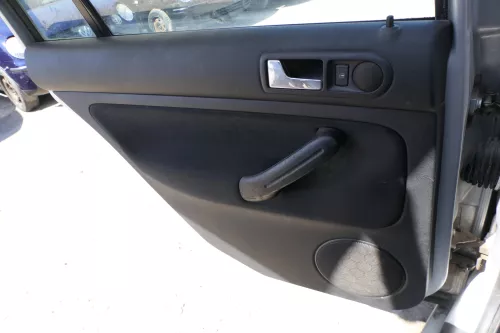 1x VW Golf 4 1J Kombi Türverkleidung Verkleidung Tür hinten links schwarz (174991)