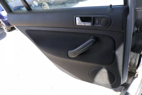 1x VW Golf 4 1J Kombi Türverkleidung Verkleidung Tür hinten links schwarz  (174991)