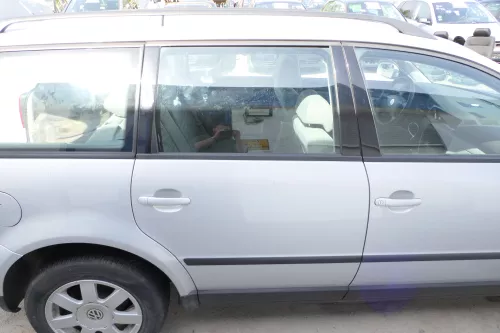 VW Passat 3B 3BG 3B6 Kombi Avant Tür hinten rechts mit Scheibe grau silber LB7Z (175104)