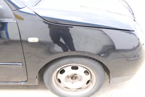 VW Lupo Kotflügel vorne rechts schwarz L041 (175159)