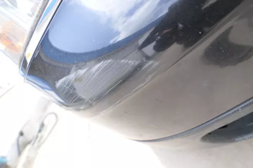 Audi A6 4B Frontstoßstange Stoßstange vorn vorne Stoßfänger schwarz LN4J (175620)