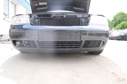 Audi A6 4B Frontstoßstange Stoßstange vorn vorne Stoßfänger schwarz LN4J (175620)