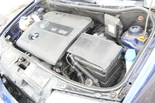 VW Polo Ibiza AGR Ventil Rohr Abgasrückführungsventil 1,4 BBZ 74kw 036131521BF (175755)