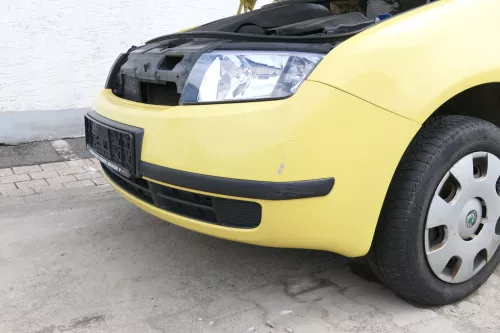 Skoda Fabia 6Y Stoßstange Stoßfänger vorne gelb LF1R 2000-2004  (175764)