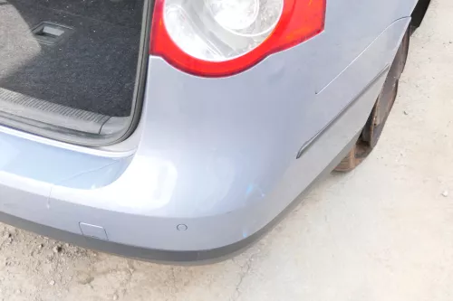 Passat 3C Kombi Stoßstange hinten Heckstoßstange Stoßfänger blau LC7Z PDC (175936)