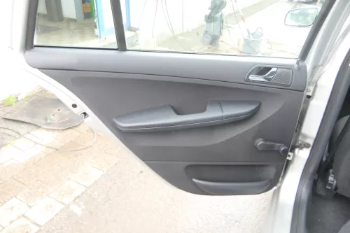 1 x Fabia 6Y Kombi Türverkleidung Verkleidung Tür hinten links schwarz anthrazit (176028)