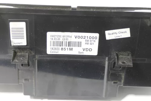 VW Golf 5 1K 5M Plus Tacho Tachometer Kombiinstrument 1K0920851M - 232.000km (176076)