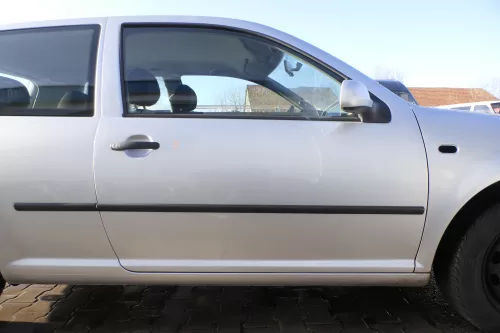 VW Golf 4 Tür vorne rechts Beifahrertür 2/3-Türer LA7W silber grau ohnAnbauteile (176161)