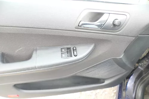1x Fabia 6Y Kombi Türverkleidung Verkleidung Tür vorne links schwarz anthrazit (176179)
