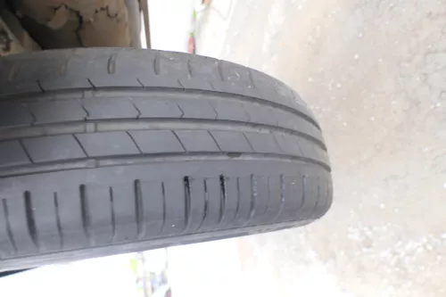 4x VW Polo 9N Felgen Reifen 165/70 R14 81T Sommerreifen 5jx14H2 ET35 ca. 6mm (176197)