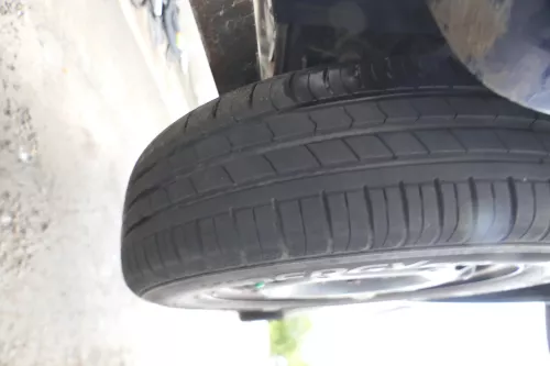 4x VW Polo 9N Felgen Reifen 165/70 R14 81T Sommerreifen 5jx14H2 ET35 ca. 6mm (176197)