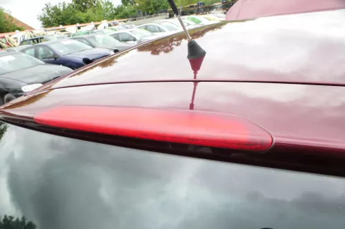 VW Polo 9N Fun Heckklappe Kofferraumklappe Klappe hinten Scheibe rot LC3R (176355)