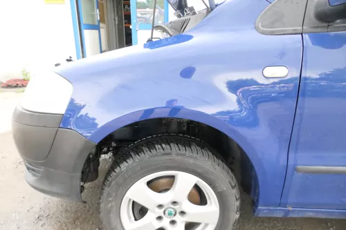 VW Fox Kotflügel vorne links blau LL5M (176372)