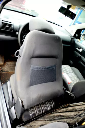 VW Fox Sitz Fahrersitz vorne links OHNEAirbag höhenverstellbar  (176382)