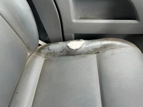 VW T5 Sitz vorne links Fahrersitz grau - ohne Kopfstütze (176415)