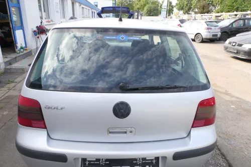 VW Golf 4 Limousine Heckklappe Kofferraumklappe Klappe hinten silber LA7W ohnAnb (176618)