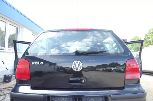 Polo 6N2 Heckklappe Klappe hinten Kofferraumklappe schwarz L041 Scheibe (176647)
