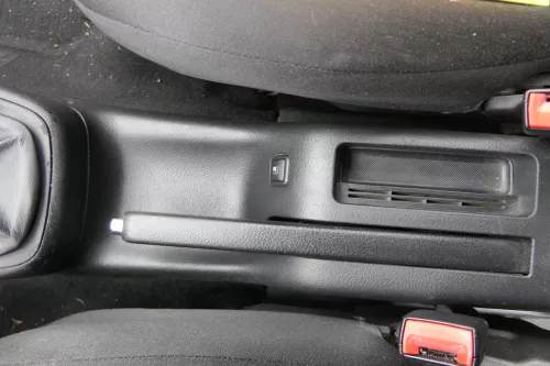 VW Golf 4 Bora Mitteltunnel Aschenbecher hinten Verkleidung schwarz (176682)