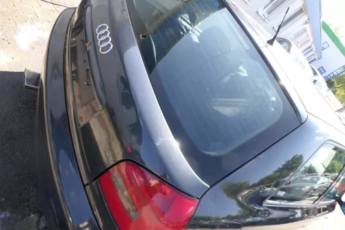 A3 8L bisBj.ca1999 Heckklappe Kofferraumklappe Klappe hinten schwarz LZ9U Scheib (177176)