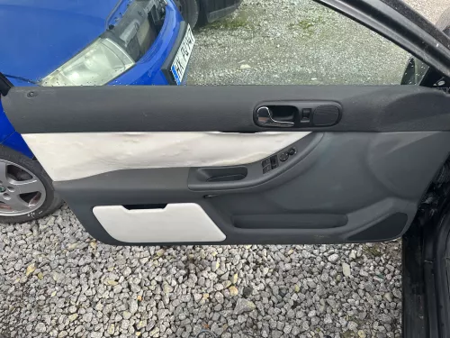 1x Audi A3 8L Türverkleidung Verkleidung Tür vorne links 2/3-Türer - Leder (177186)