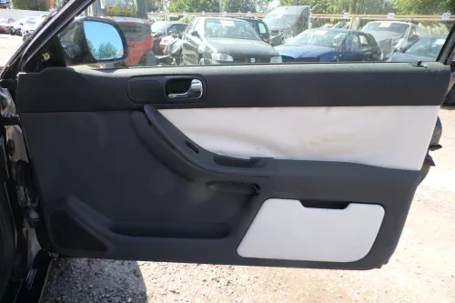 1x Audi A3 8L Türverkleidung Verkleidung Tür vorne rechts 2/3-Türer - Leder (177187)