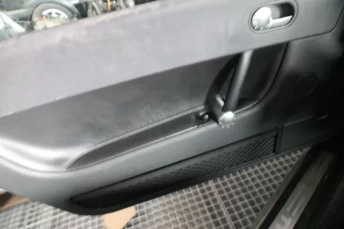 Audi TT 8N Roadster Türverkleidung Verkleidung Tür vorne links Leder (177212)