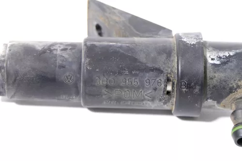 1x VW Passat 3B Düse Scheinwerferreininungsanlage SWR Wischwasser links (177431)