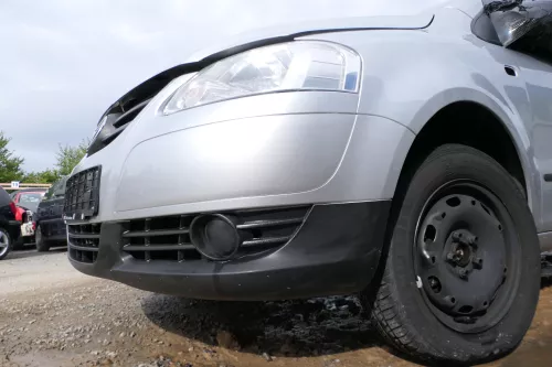 VW Fox 5Z Stoßstange vorne Stoßfänger silber LA7W mit Grill  (177672)
