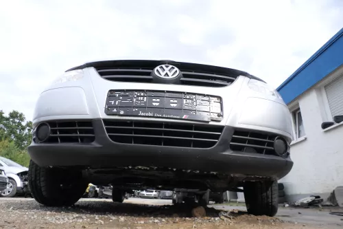 VW Fox 5Z Stoßstange vorne Stoßfänger silber LA7W mit Grill  (177672)