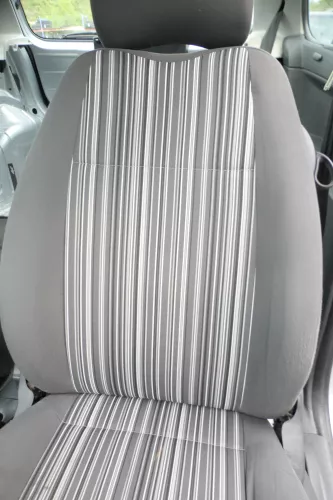VW Fox Sitz Fahrersitz vorne links OHNEAirbag höhenverstellbar  (177674)