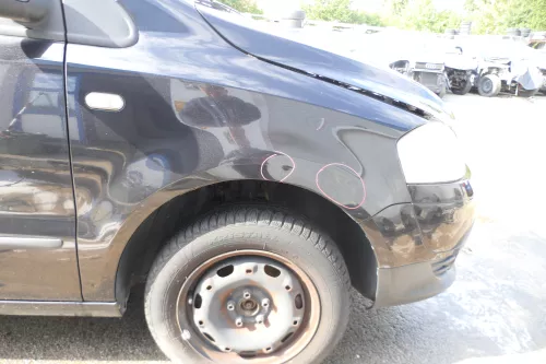 VW Fox 5Z Kotflügel vorne rechts schwarz LC9Z (177680)